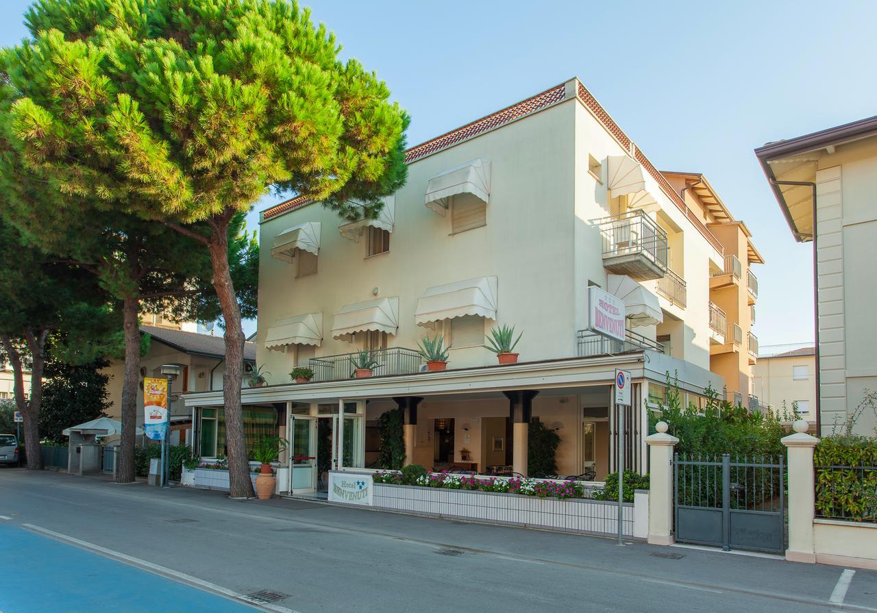 Hotel Benvenuti Гаттео-а-Маре Экстерьер фото
