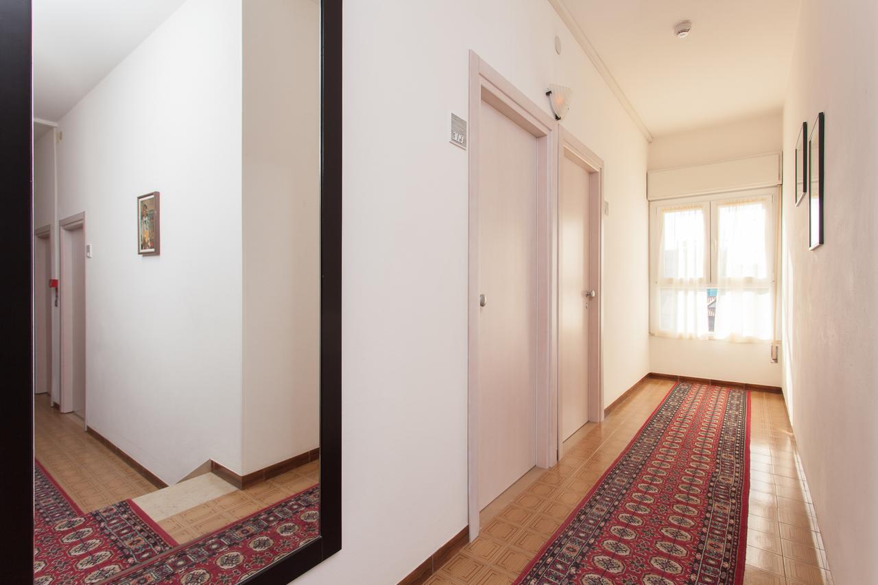 Hotel Benvenuti Гаттео-а-Маре Экстерьер фото